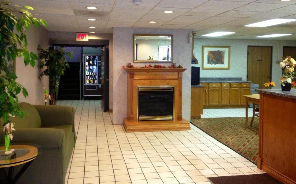 במוטל Super 8 By Wyndham Logansport מראה חיצוני תמונה