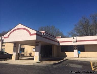 במוטל Super 8 By Wyndham Logansport מראה חיצוני תמונה